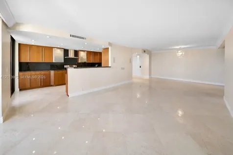 1121 Crandon Boulevard Key Biscayne FL 33149