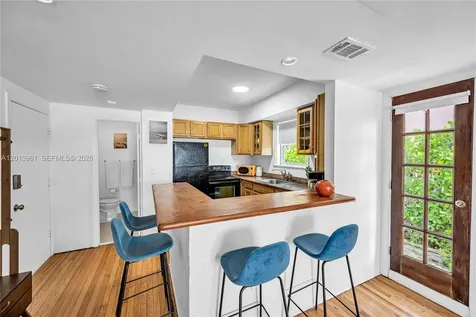 7643 Harding Avenue Miami Beach FL 33141