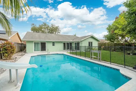 4125 NW 96th Terrace Sunrise FL 33351