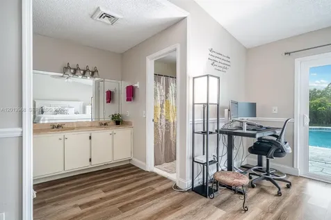 4125 NW 96th Terrace Sunrise FL 33351