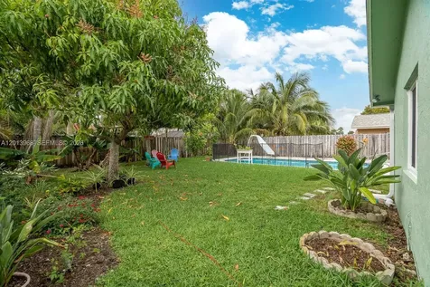 4125 NW 96th Terrace Sunrise FL 33351