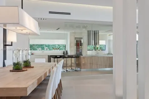 7972 Biscayne Point Circle Miami Beach FL 33141