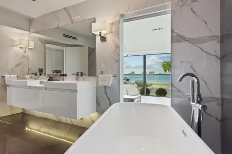 7972 Biscayne Point Circle Miami Beach FL 33141