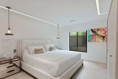7972 Biscayne Point Circle Miami Beach FL 33141
