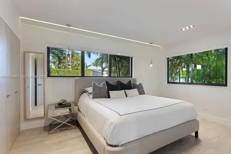 7972 Biscayne Point Circle Miami Beach FL 33141