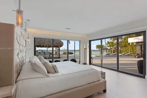 7972 Biscayne Point Circle Miami Beach FL 33141