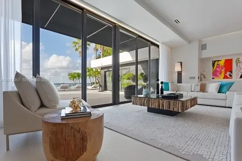 7972 Biscayne Point Circle Miami Beach FL 33141