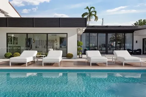 7972 Biscayne Point Circle Miami Beach FL 33141