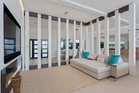 7972 Biscayne Point Circle Miami Beach FL 33141