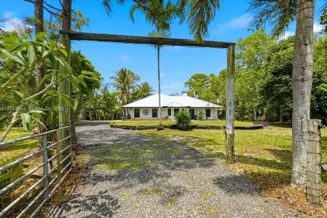 17857 82nd Road N Loxahatchee FL 33470