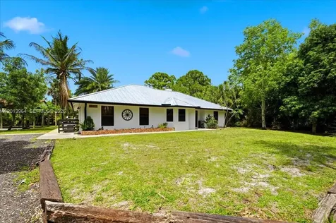 17857 82nd Road N Loxahatchee FL 33470