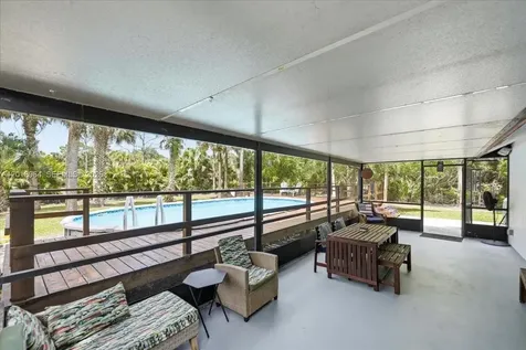 17857 82nd Road N Loxahatchee FL 33470