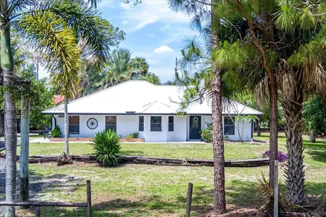 17857 82nd Road N Loxahatchee FL 33470