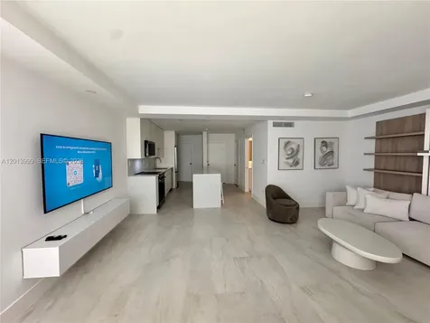 2899 Collins Avenue Miami Beach FL 33140