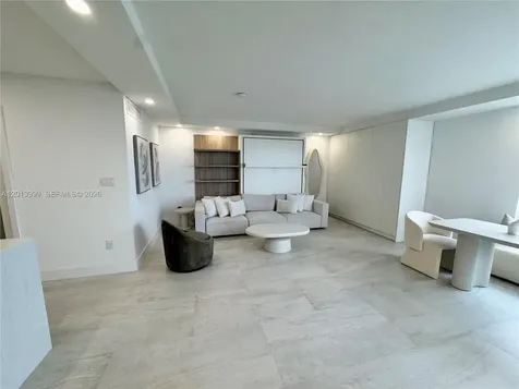 2899 Collins Avenue Miami Beach FL 33140