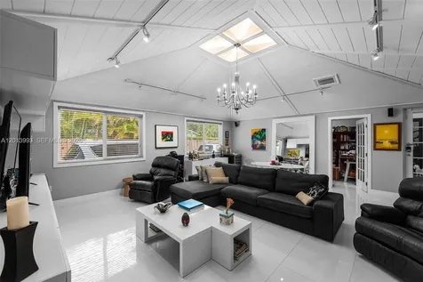 12425 SW 91st Avenue Miami FL 33176
