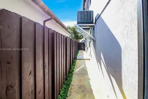 14671 SW 20th Street Miami FL 33175