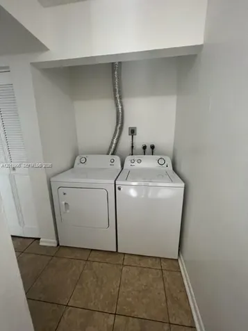 15153 NE 6th Avenue Miami FL 33162