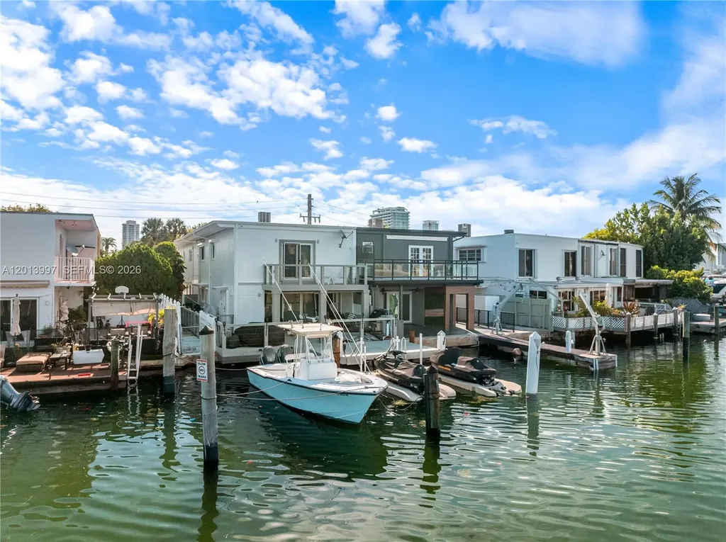 7406 Gary Avenue Miami Beach FL 33141