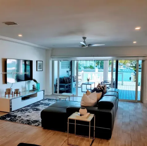 7406 Gary Avenue Miami Beach FL 33141