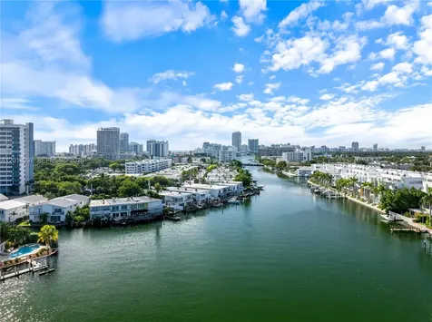7406 Gary Avenue Miami Beach FL 33141
