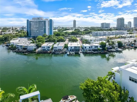 7406 Gary Avenue Miami Beach FL 33141