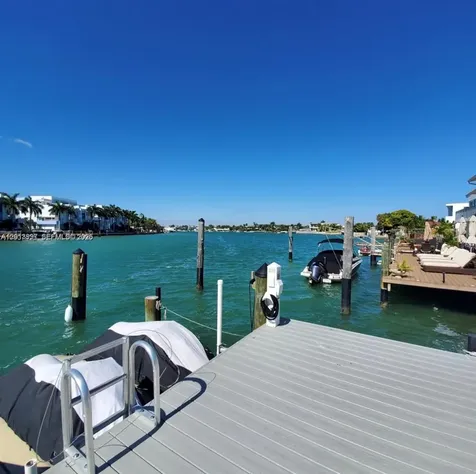 7406 Gary Avenue Miami Beach FL 33141