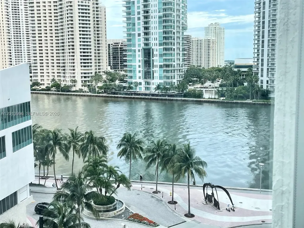 300 S Biscayne Boulevard Miami FL 33131