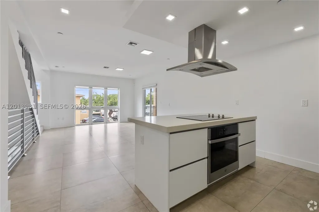 434 SW 10th Street Miami FL 33130