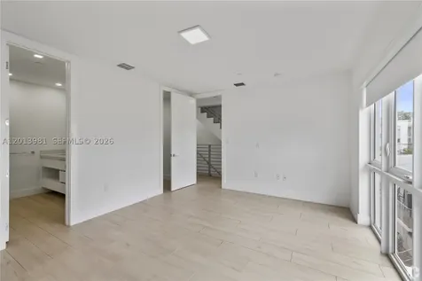 434 SW 10th Street Miami FL 33130
