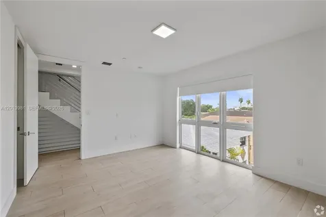 434 SW 10th Street Miami FL 33130