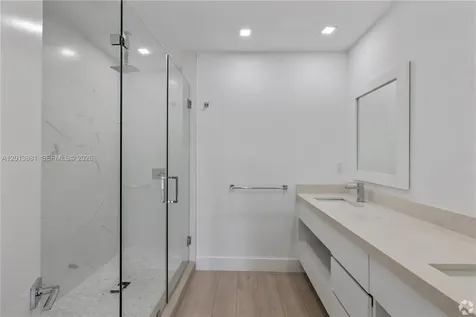 434 SW 10th Street Miami FL 33130