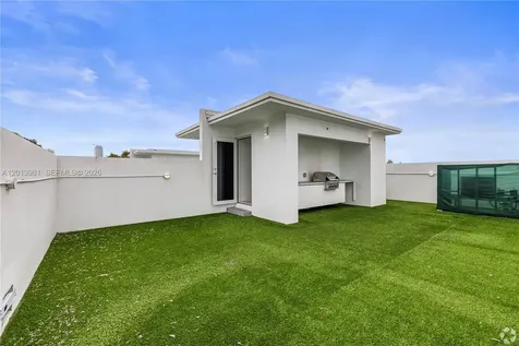 434 SW 10th Street Miami FL 33130