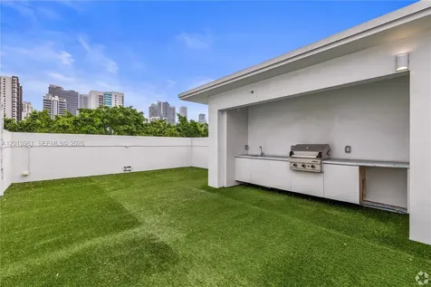 434 SW 10th Street Miami FL 33130