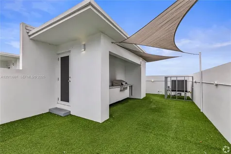 434 SW 10th Street Miami FL 33130