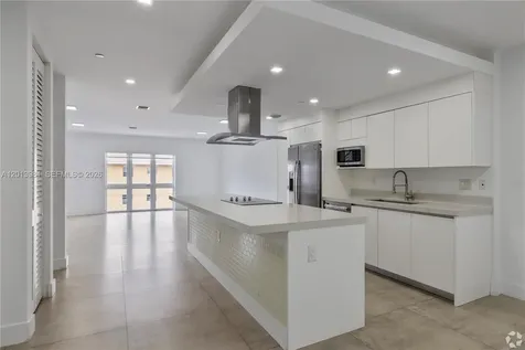 434 SW 10th Street Miami FL 33130