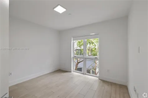 434 SW 10th Street Miami FL 33130