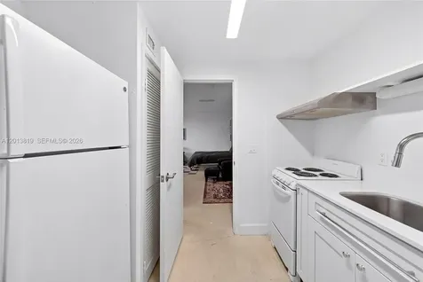 1520 SW 11th Terrace Miami FL 33135
