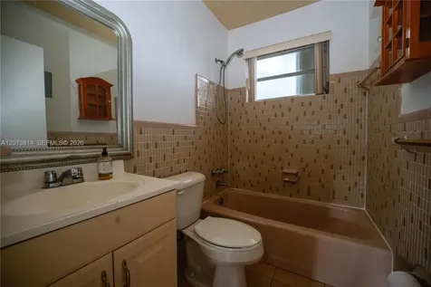 5825 Buchanan Street Hollywood FL 33021