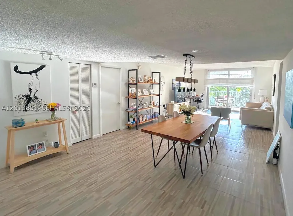 210 Sea View Drive Key Biscayne FL 33149