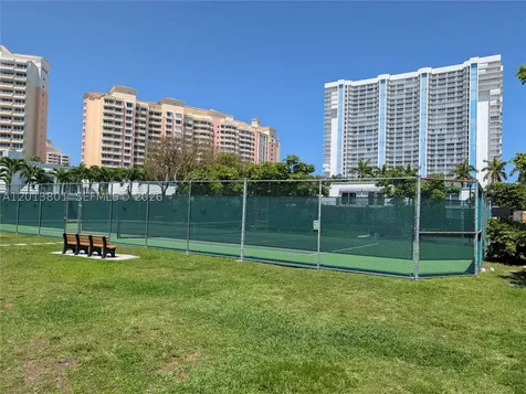 210 Seaview Drive Key Biscayne FL 33149