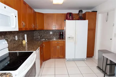 210 Seaview Drive Key Biscayne FL 33149