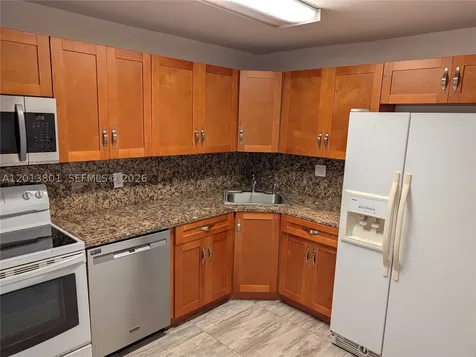 210 Sea View Drive Key Biscayne FL 33149