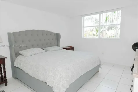 210 Seaview Drive Key Biscayne FL 33149