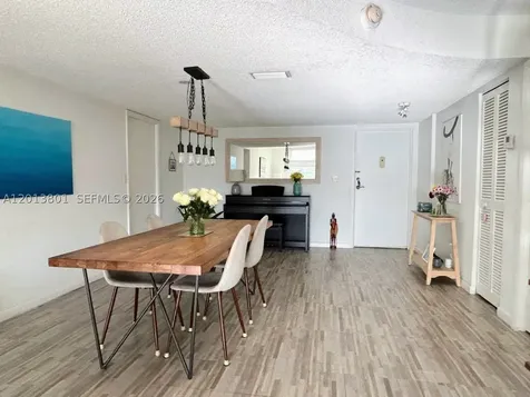 210 Sea View Drive Key Biscayne FL 33149