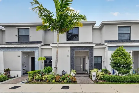 310 NE 1st Drive Florida City FL 33034