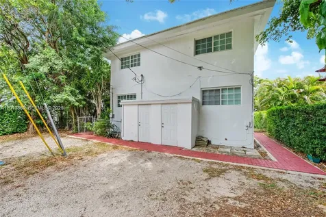 3808 Ponce De Leon Boulevard Coral Gables FL 33134
