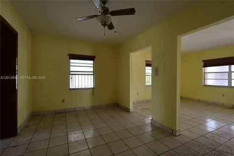 Miami FL 33125