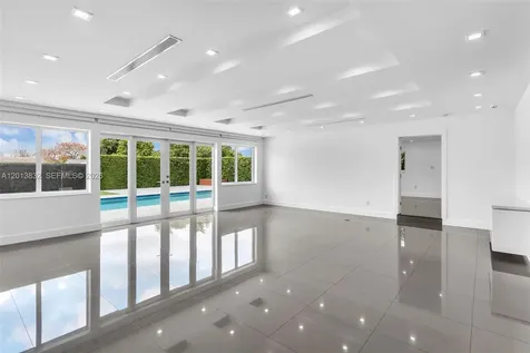3112 Village Green Drive Miami FL 33175