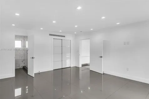 3112 Village Green Drive Miami FL 33175